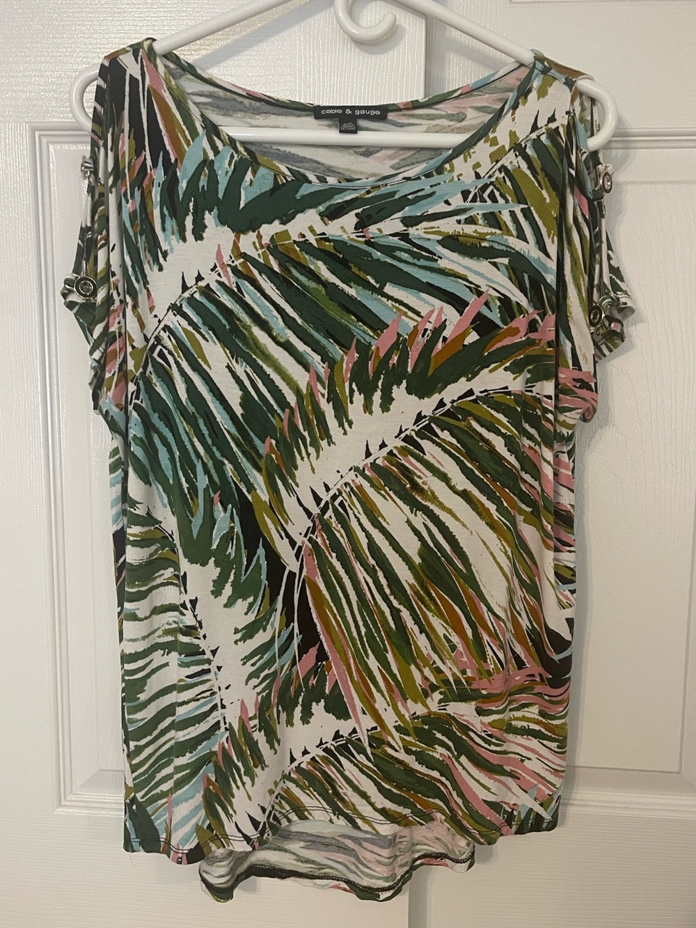 Cable & Gauge Green Multi-Color Palm Print Boatneck Top